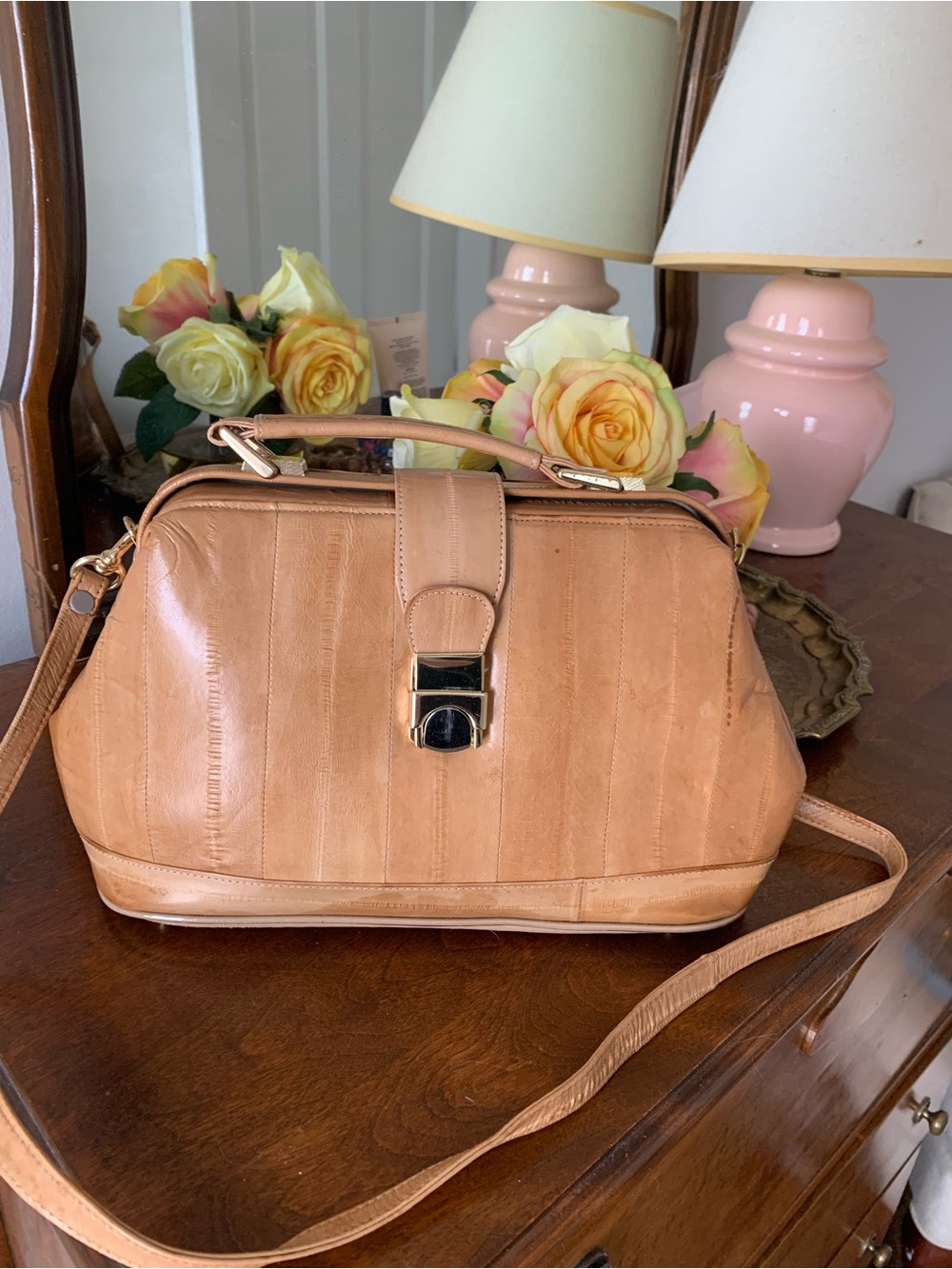Vintage Tan Eel Skin Leather Crossbody Bag - Classic Design